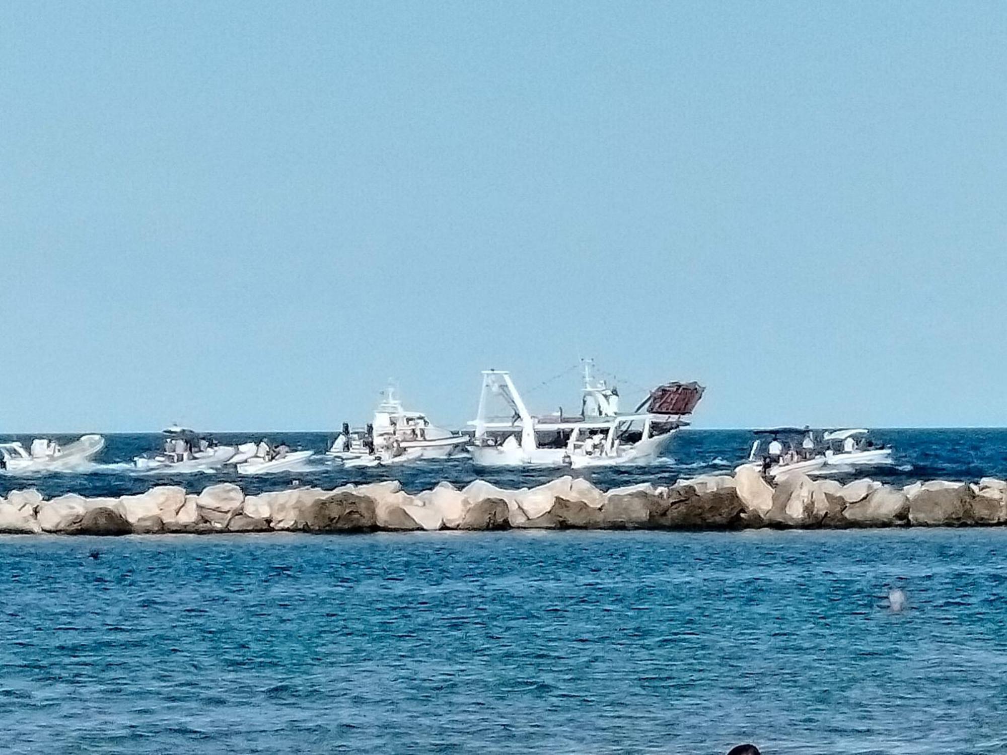 La Magnolia A 500Mt Dal Mare Apartment Marina di San Vito Bagian luar foto