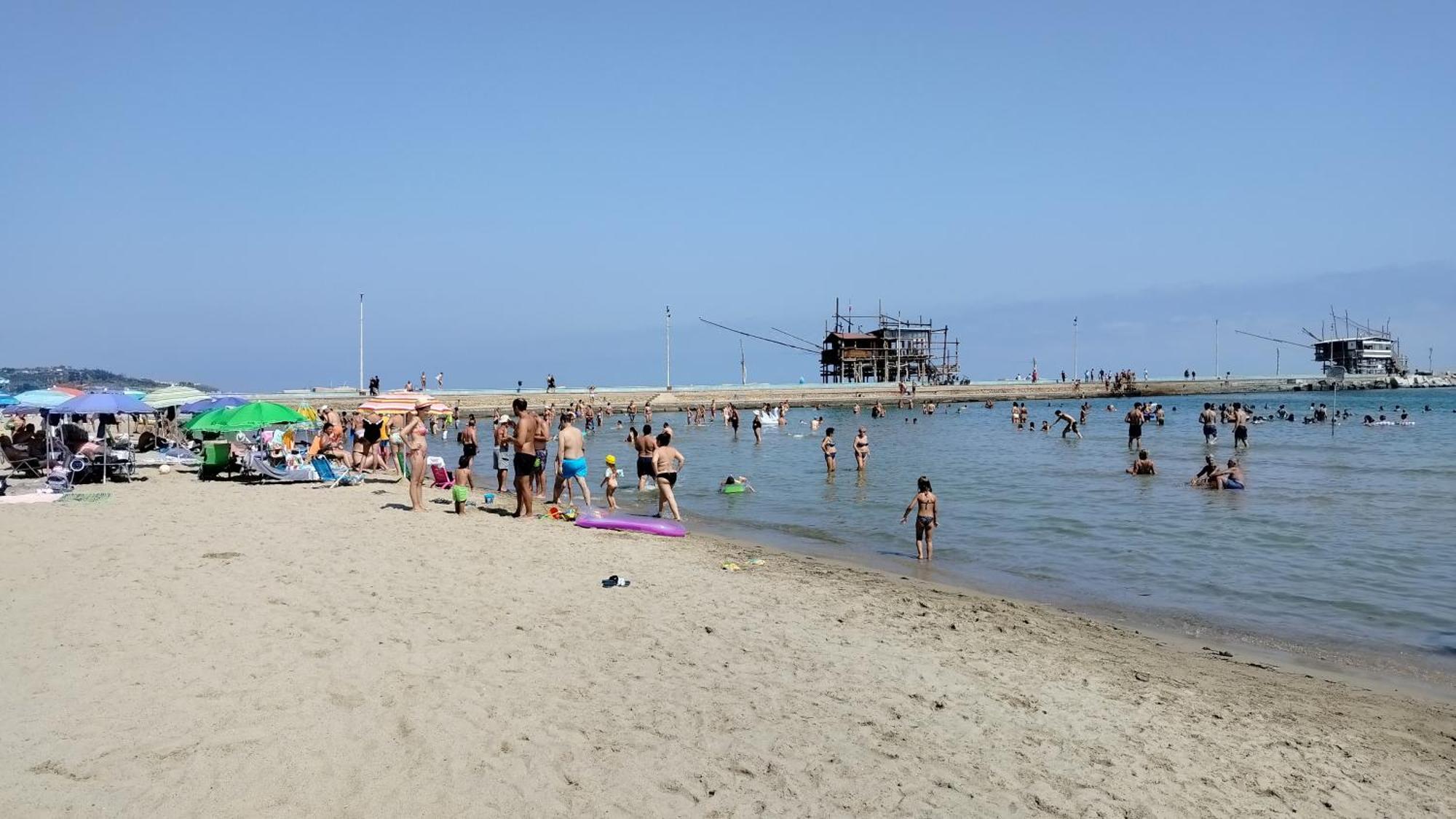 La Magnolia A 500Mt Dal Mare Apartment Marina di San Vito Bagian luar foto